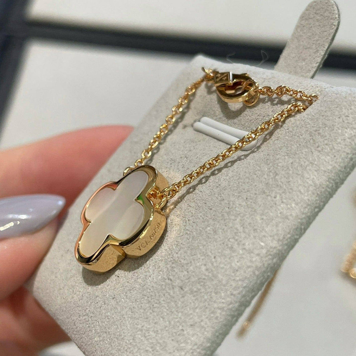 Van Cleef & Arpels PURE CLOVER PENDANT NECKLACE