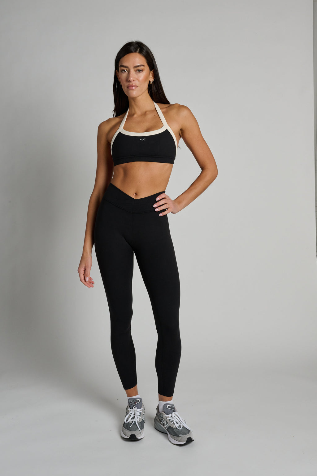 The V Legging
