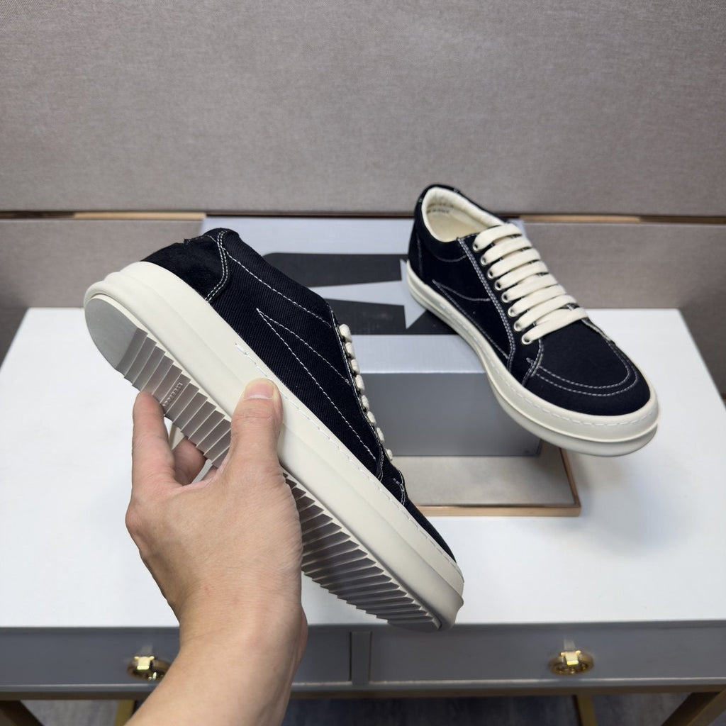 Converse Black Contrast Stitch Low-Top Sneakers