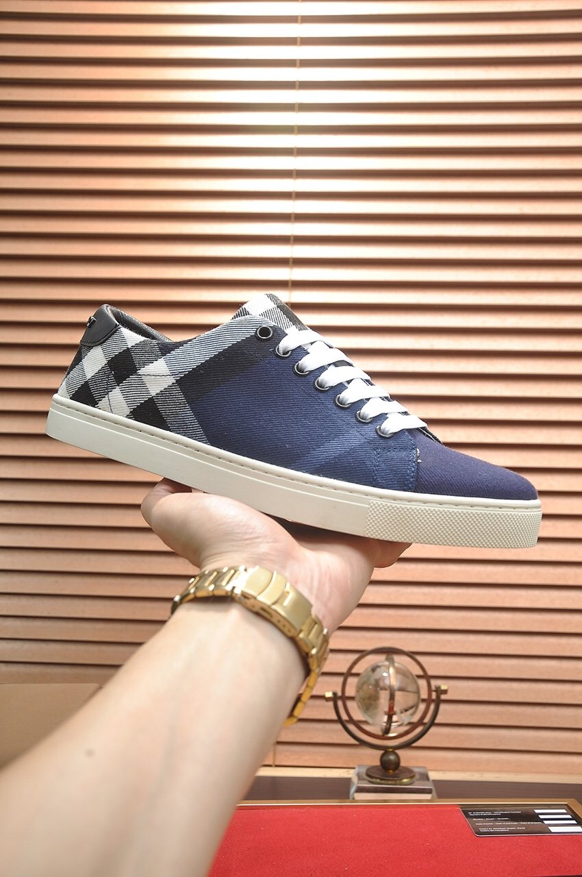 Burberry Navy Check Low-Top Sneakers - White Laces And Rubber Sole
