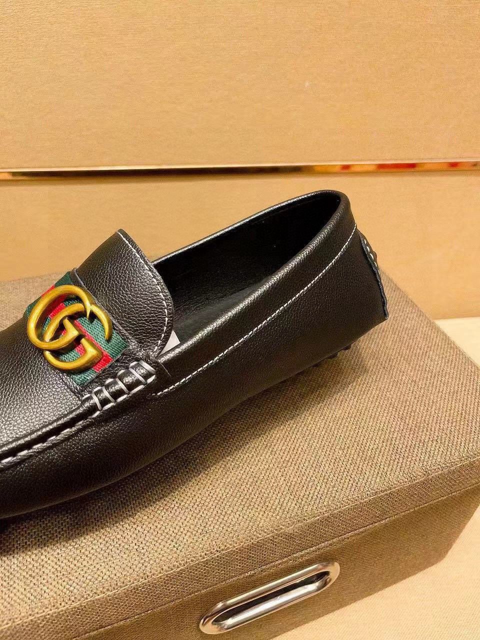 Gucci Black Red and Green Stripe Loafers