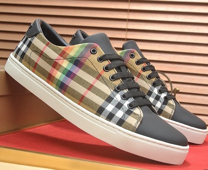 Burberry Beige Check Low-Top Sneakers - Padded Collar